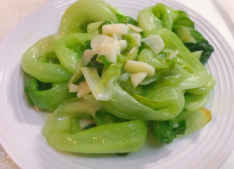炒美生菜：如何炒出脆嫩不出水的关键技巧