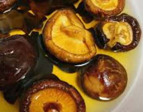 香菇蛋黃肉包做法