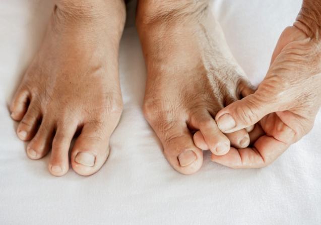 腳趾抽筋原因 腳趾抽筋原因