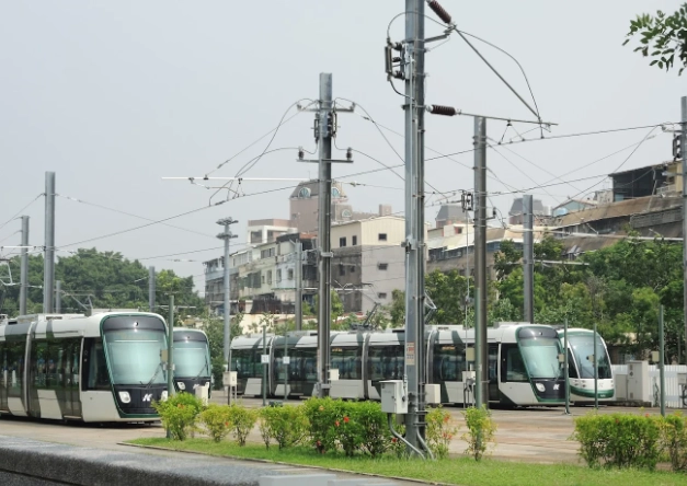 高雄輕軌旅遊 高雄輕軌旅遊