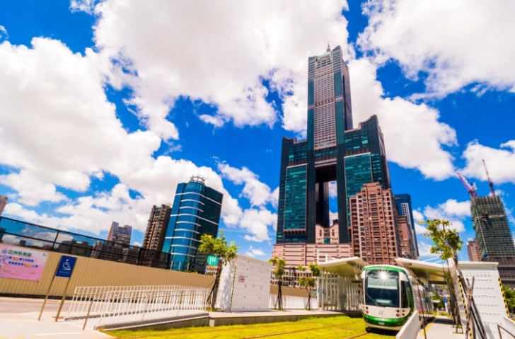 高雄自駕遊全攻略：路線規劃、景點推薦與在地貼士