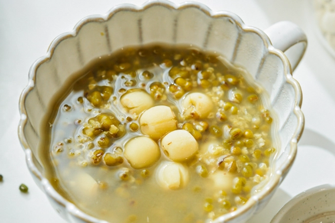 蓮子料理食譜全攻略：從家常湯品到創意甜點，一次學會養生秘訣